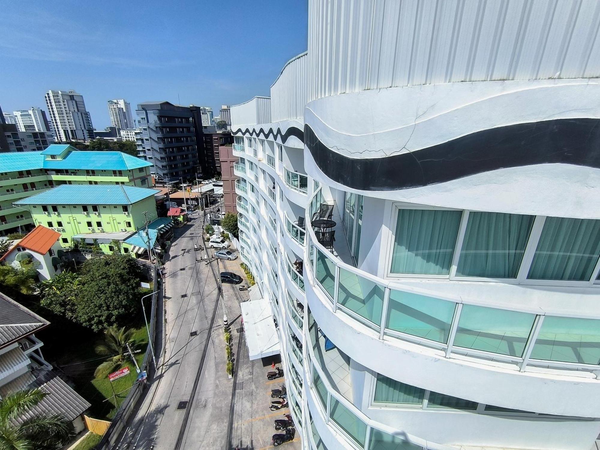 Nova Suites Pattaya By Compass Hospitality Εξωτερικό φωτογραφία